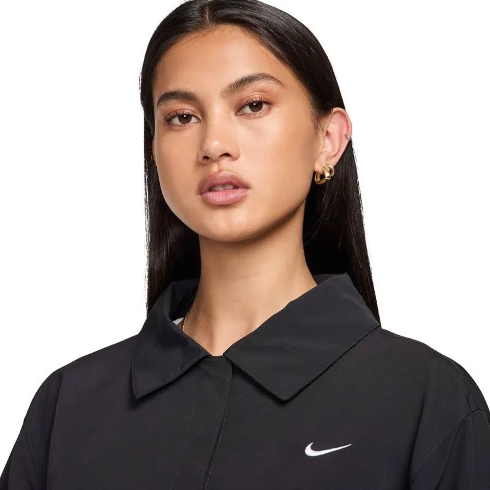 Nike Women's Sportswear Essential Oversized UV Coaches' Jacket in Black Large - Picture 2 of 15